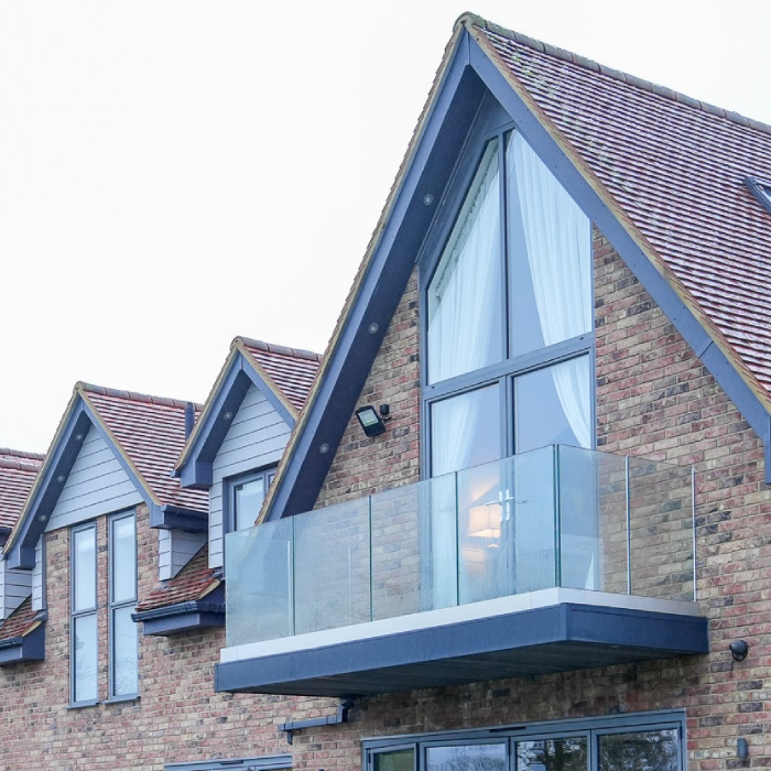 Chigwell-Window-Centre-Alitherm-Smart-400-Windows-Gallery-Image-1